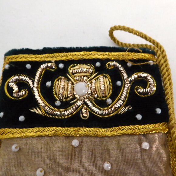 NEW 6” EMBROIDERED BEADED MINIATURE CHRISTMAS STOCKING ORNAMENT GIFT CARD HOLDER - Picture 9 of 14